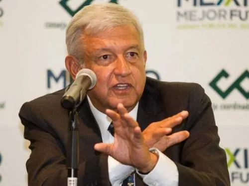 “Aunque nos quedemos sin camisa”… cumpliremos: López Obrador