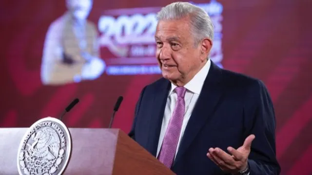 AMLO celebra reelección de Emmanuel Macron en Francia