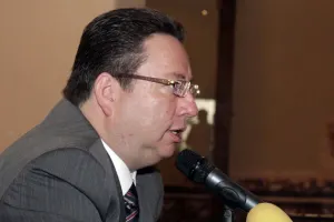 Diputado, a favor que consejeros del IEE repitan cargos