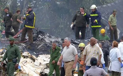 Autoridades cubanas investigan causas de avionazo en La Habana