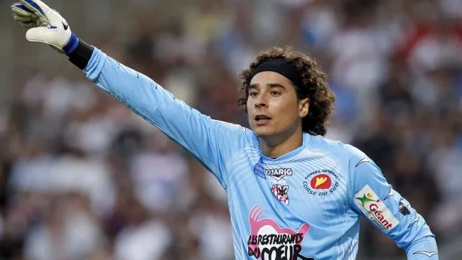 Lista adelantada del Tri deja fuera a Ochoa para duelos de hexagonal