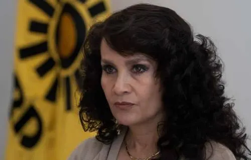 Eligen a Dolores Padierna como coordinadora del PRD en el Senado