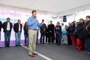 Eduardo Rivera entrega de manera simultánea obras en juntas auxiliares