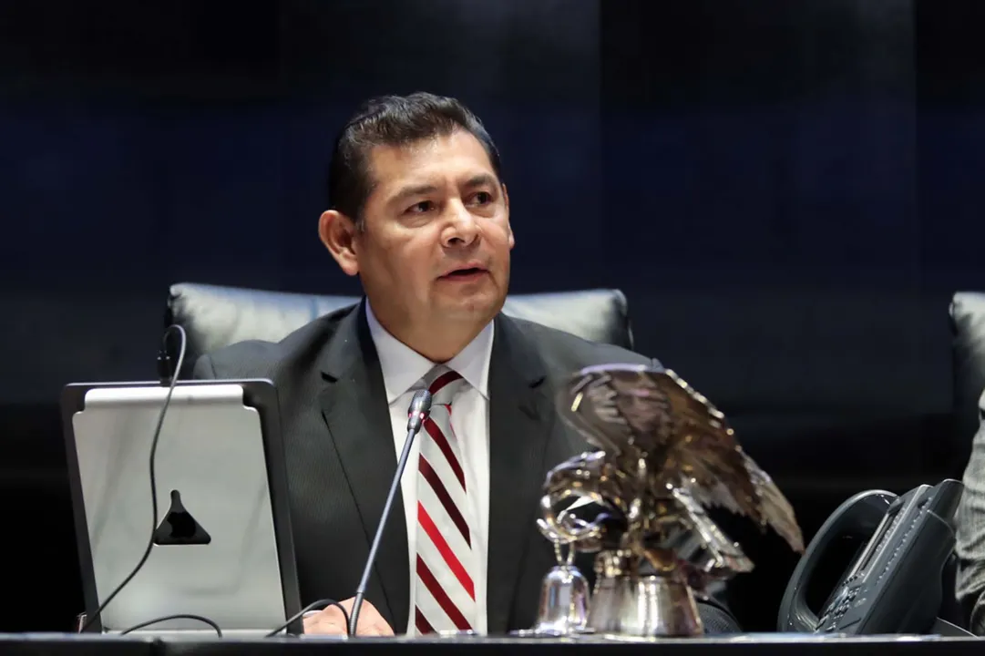 El senador Armenta y el presidente López Obrador (Foto rápida)