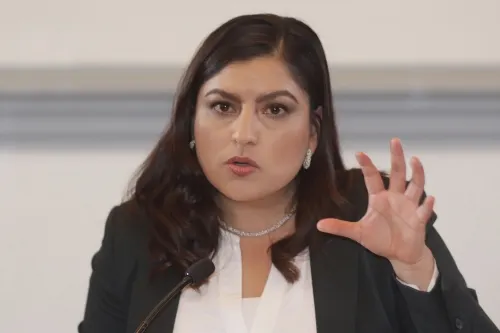 Anuncia CRV puesta en marcha de puertas violetas para abatir violencia de género y feminicidios