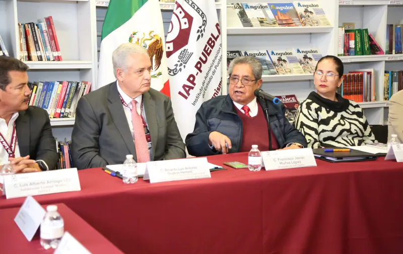IAP Puebla e ISSSTEP firman convenio para impulsar calidad humana