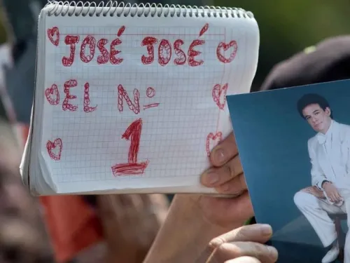 Con acto privado se lleva a cabo velorio de José José en Miami