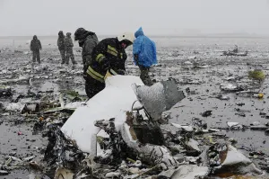 VIDEO: Avión de pasajeros choca en Rusia en medio de mal tiempo; 62 muertos