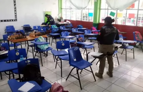 Tras operativo mochila en Tlatlaquitepec, encuentran cerveza, navaja y sosa cáustica
