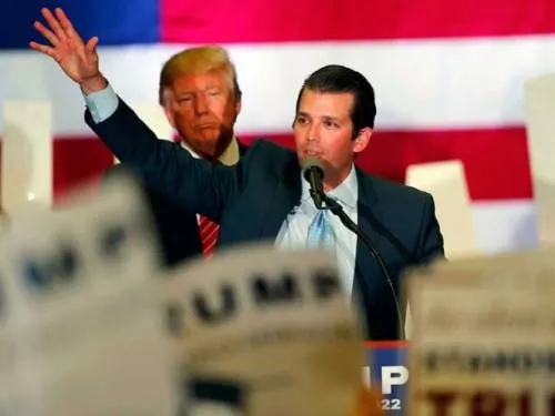 Trump cambia versión de reunión entre hijo y abogado ruso