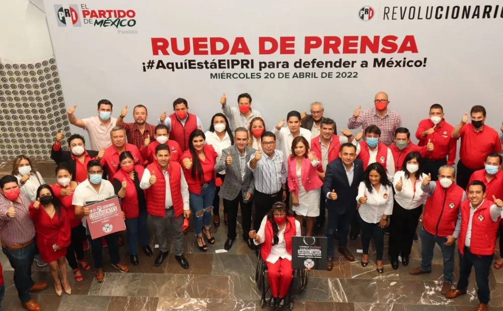 Respalda Néstor Camarillo a diputados que votaron contra la reforma eléctrica