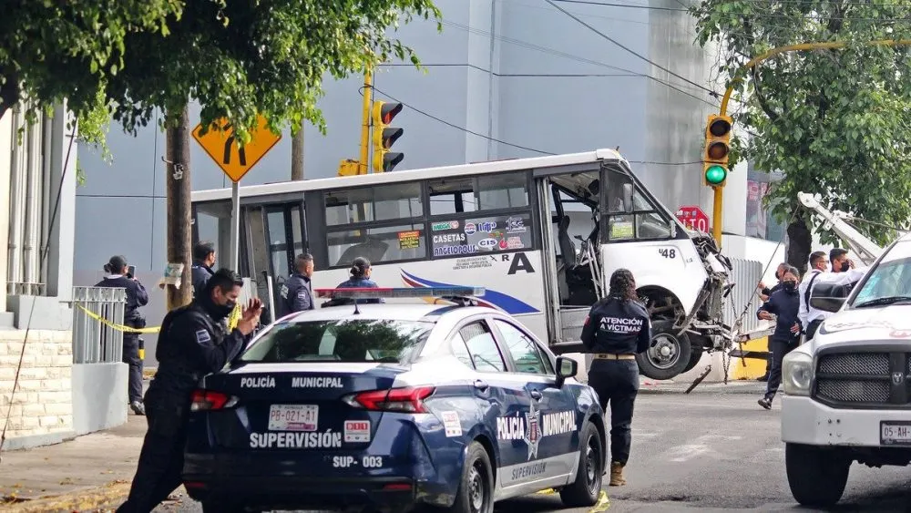 Suspende SMT concesión de ruta Azteca involucrada en percance vehicular