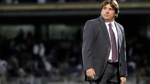 Herrera estará al frente del Tri sólo en repesca; Vergara acepta decisión
