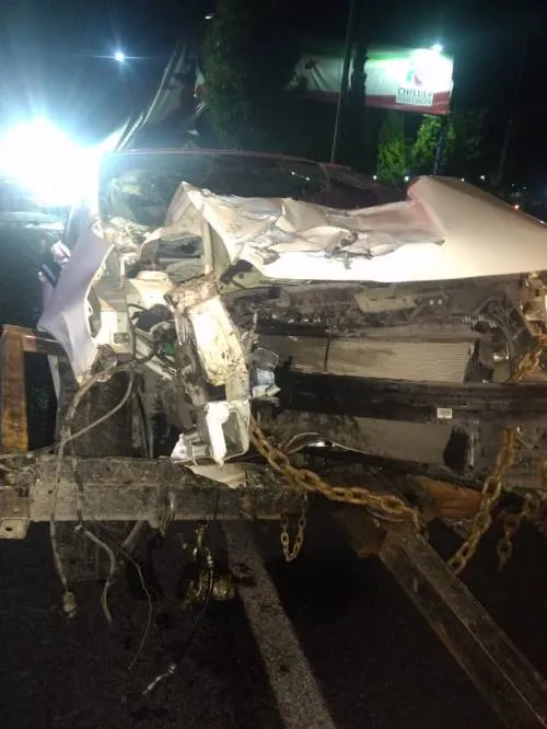 Choque deja cuantiosos daños en la Recta a Cholula