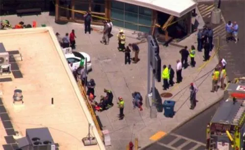 Taxi embiste a personas cerca del aeropuerto de Boston