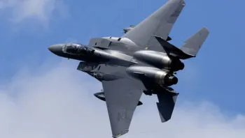 Derribo de avión de EE. UU. en Irán eleva tensión: buscan a pilotos tras incidente militar