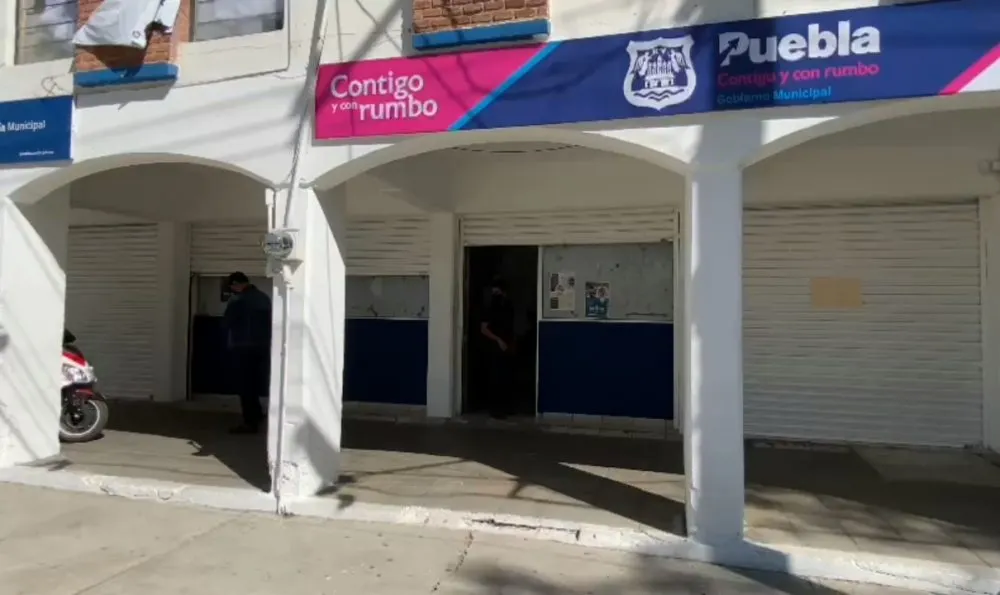 Asaltan oficinas de predial en Amalucan