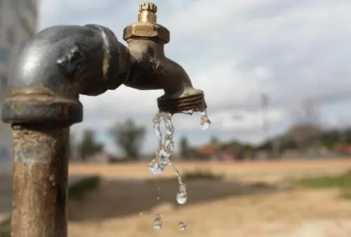 Diferentes colonias de la ciudad demandan falta de agua