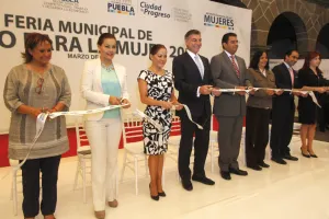 Inaugura Gali la Feria Municipal de Empleo para la Mujer