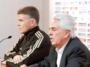 Inoperancia del Tri seguirá; Femexfut da espaldarazo a De la Torre