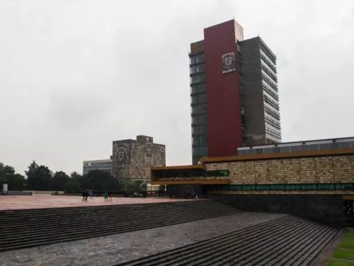 UNAM firma pliego petitorio de CCH Azcapotzalco