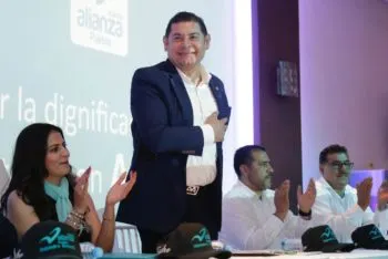 Respeto a los derechos de las maestras y los maestros, refrenda Armenta