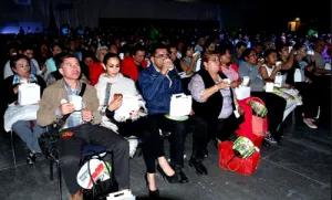 Mexicanos rompen récord por beber chocolate