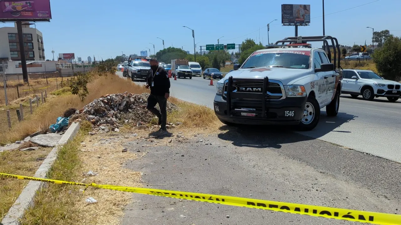 Encuentran embolsado en frente del CIS