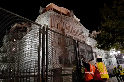 Cercan inmediaciones de la casa blanca en espera de disturbios por las elecciones