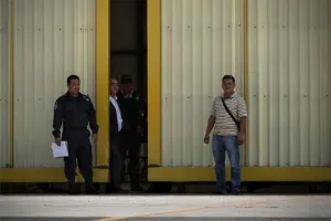 Difunden video de encuentro PGR y padres de normalistas