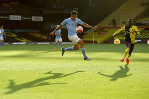 Manchester City vence 4-0 al Watford