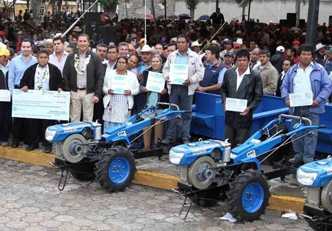 Continuarán los apoyos al campo poblano: RMV