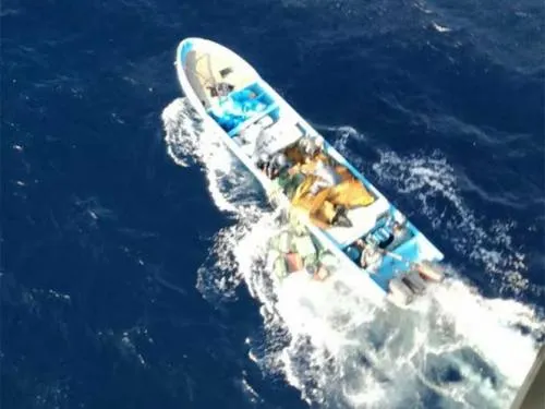 Aseguran en el mar, frente a Acapulco, casi 2 toneladas de cocaína