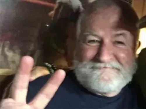 Hombre mata a su padre durante videoconferencia en Zoom