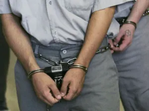 Confirman sentencia acumulada de un siglo a secuestradores en DF
