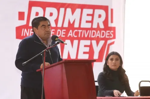La actual legislatura trabaja para transformar  la realidad que rodea a los poblanos: Miguel Barbosa