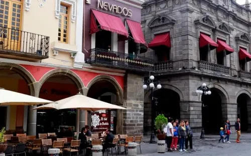 Restauranteros cierran con baja de 30% por ambulantes