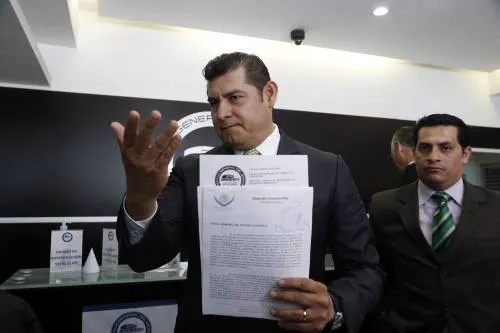 Investigan a Armenta por manejo irregular de recursos del Fonden