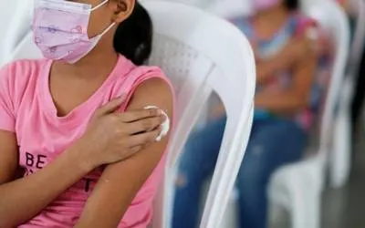 Inicia en Chiapas vacunación contra covid a menores con comorbilidades