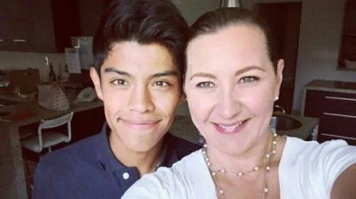“Te amo, mami”: la despedida del hijo adoptivo de Martha Érika Alonso