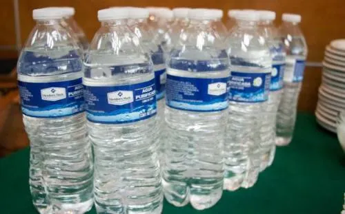 Profeco detecta “aguas alcalinas” que no ofrecen lo que dice etiquetado