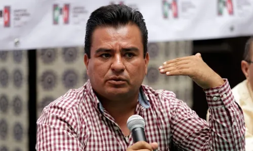 La construcción de la virgen, los hoteles, los muertos, los escándalos de Carlos Barragán