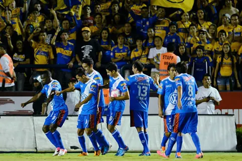 La Franja derrotó 2-1 a Tigres en el Volcán