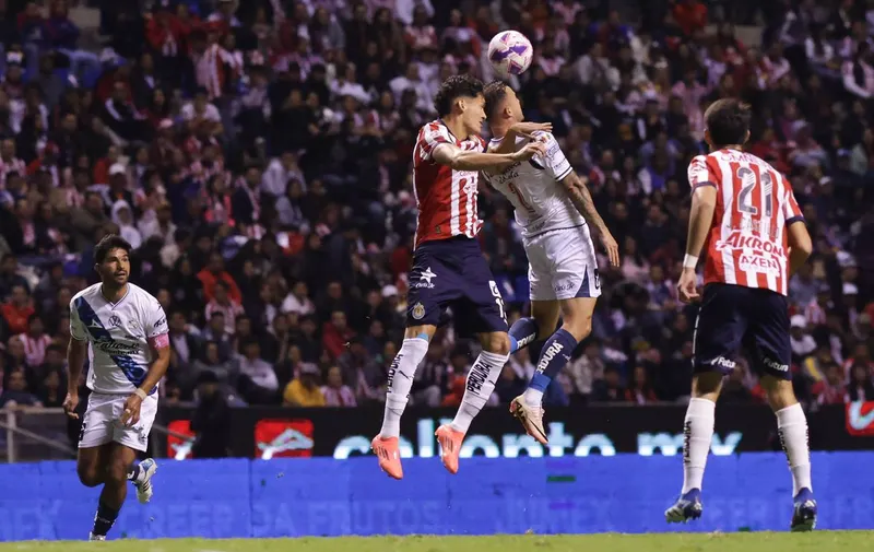 club-puebla-chivas-apertura-24