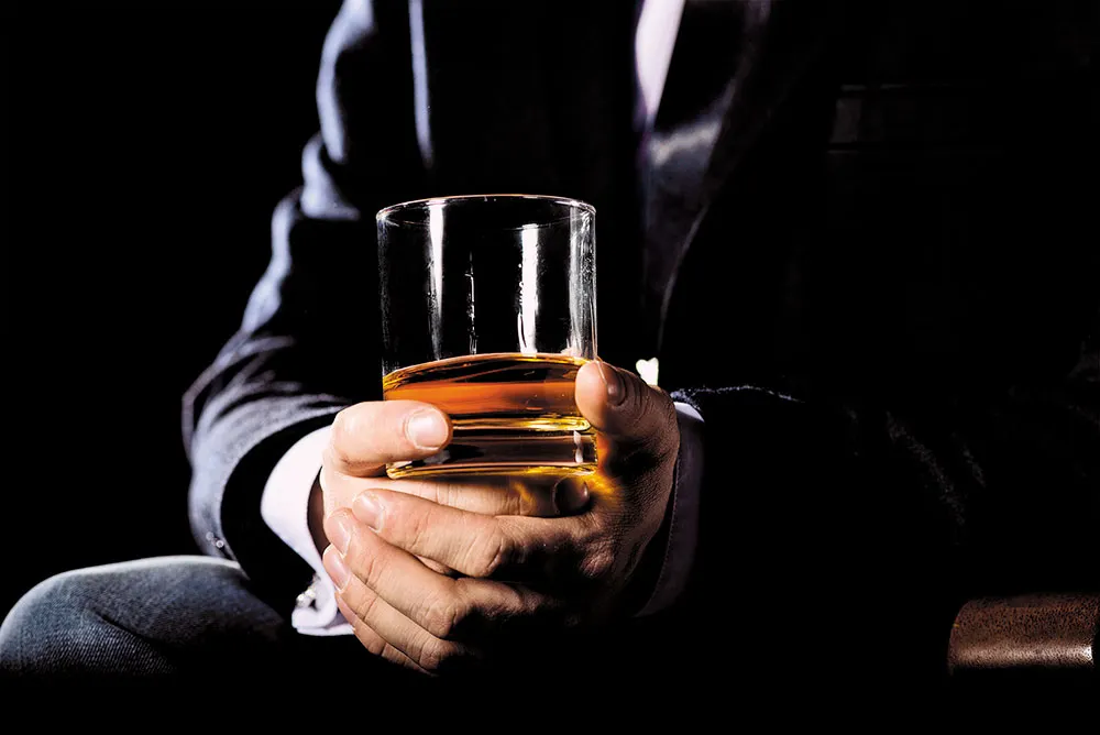 Corazón Roto con Whisky en la Mano