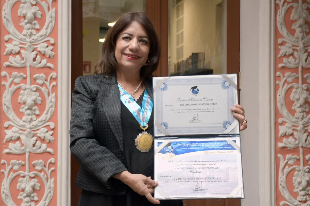 Doctorado Honoris Causa