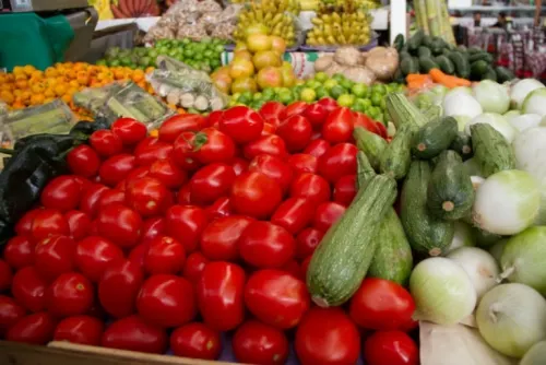 Aumentan precios un 0.38% en mayo, alza de 2.84% en el último año