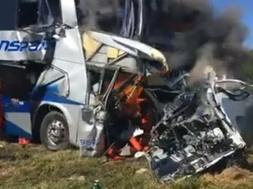 Video: Impresionante choque en carretera de Tamaulipas; reportan cuatro muertos