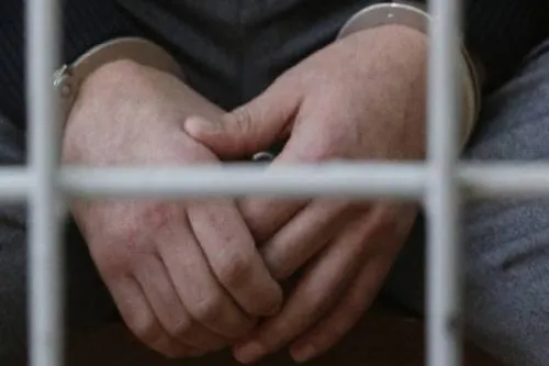 Detienen a joven que intento huir de una orden de aprehensión en Ajalpan