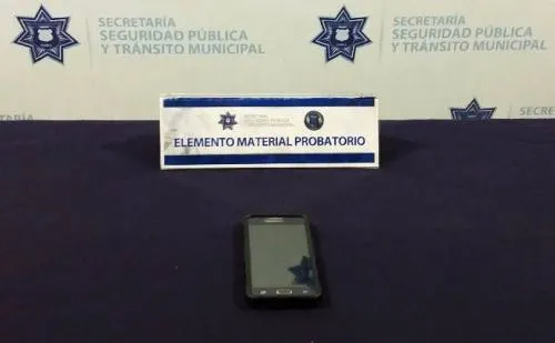 Detienen Fuerzas Municipales de Puebla a hombre por robo a transporte público